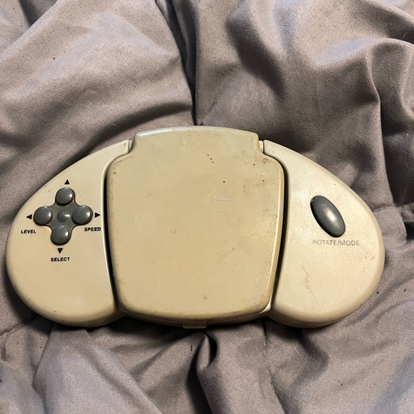 Vtg Pro 600 Gaming System GI-706H Handheld Electronic W/ Variety Of Games Tested - Picture 2 of 2